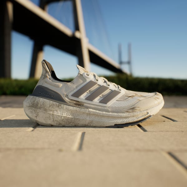 ADIDAS SCARPA ULTRABOOST LIGHT ®
